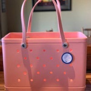 NWT Peach BOGG Bag